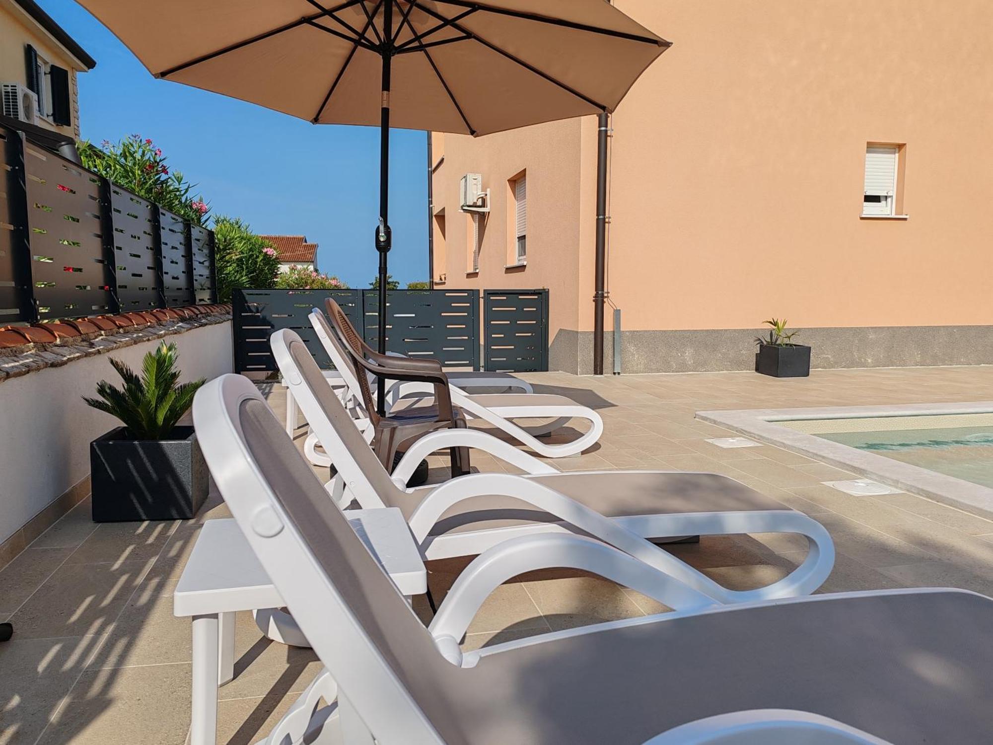Apartments Oleander Lovrecica-Residence With Pool מראה חיצוני תמונה