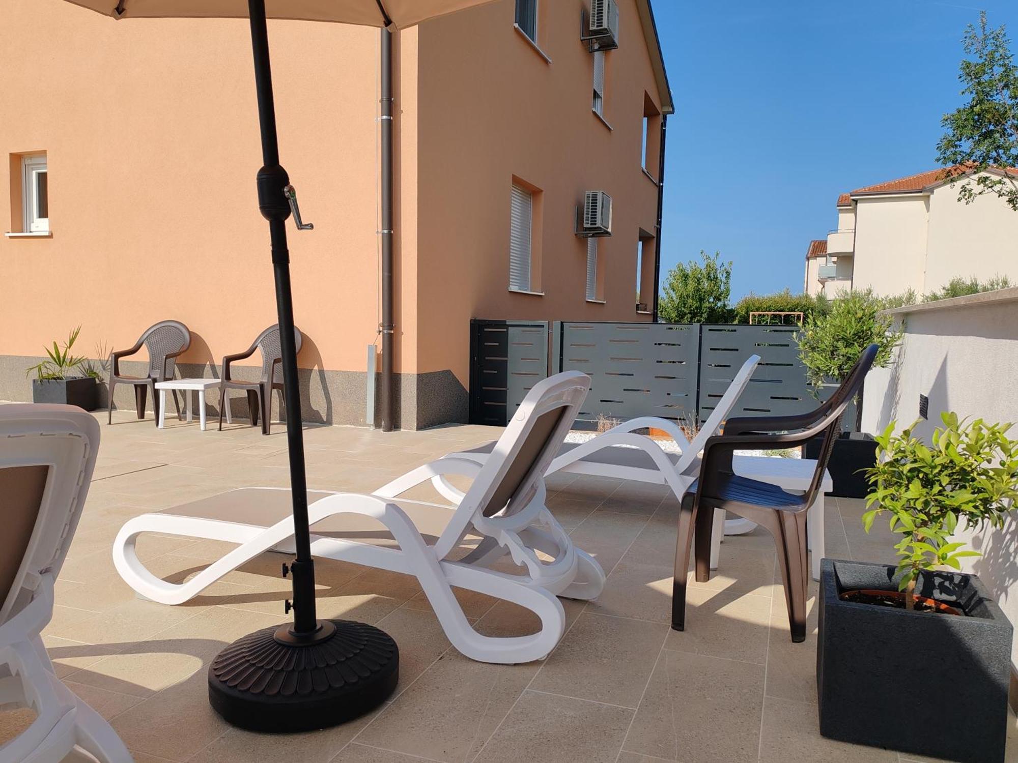 Apartments Oleander Lovrecica-Residence With Pool מראה חיצוני תמונה